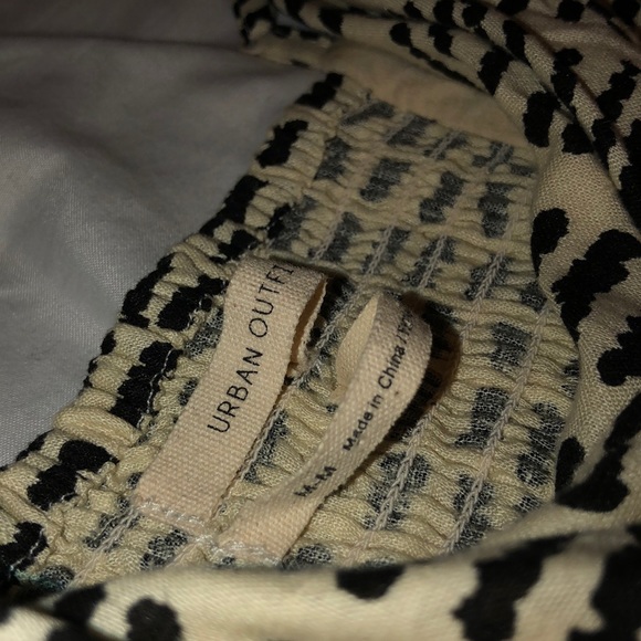 Urban Outfitters Romper - Picture 2 of 3